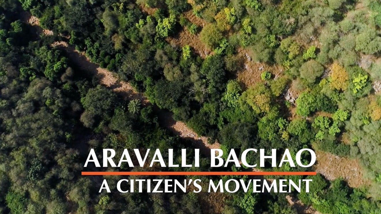 <div class="paragraphs"><p>Citizens protesting outside the Bandhwari landfill, located in the Aravalli forest.</p></div>