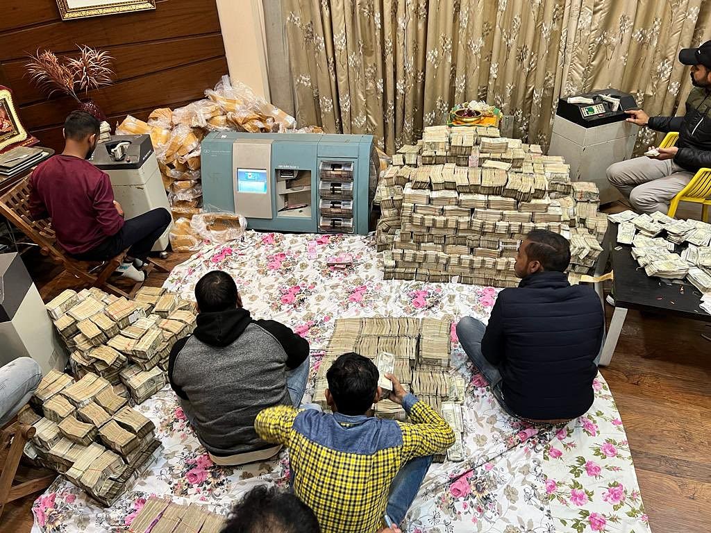 UP Businessman Piyush Jain Raided By I-T Dept, Over Rs 175 Crore Found in Cash