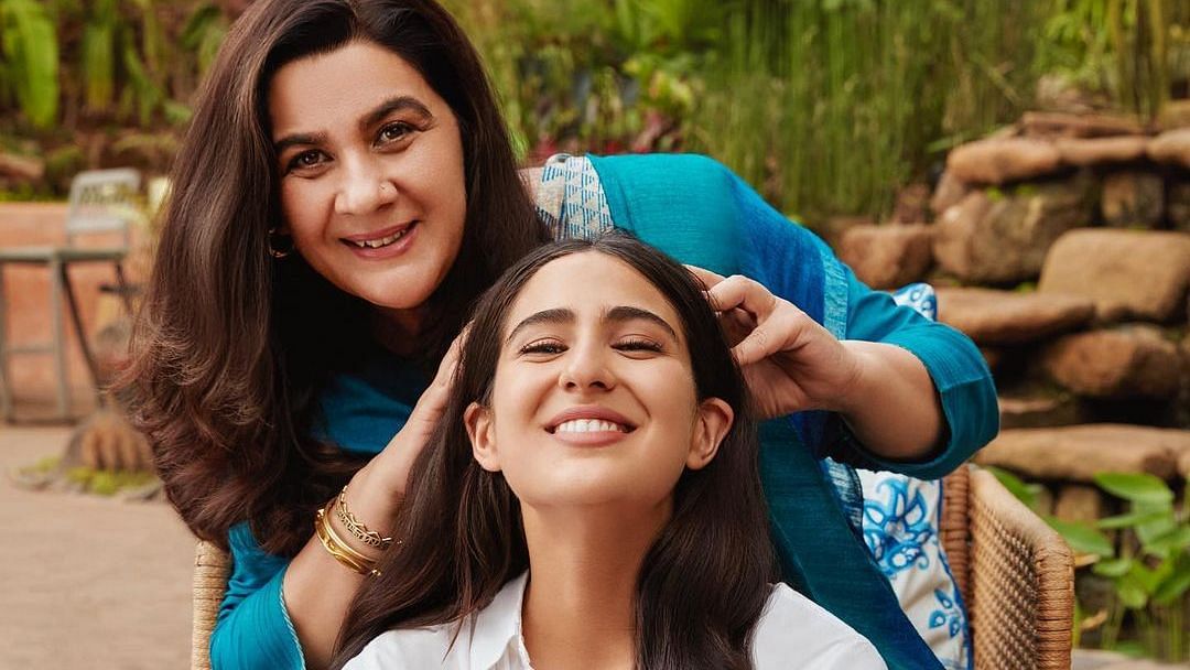 Makes You a Little Tougher': Sara Ali Khan on Living With 'Single Mother'  Amrita Singh