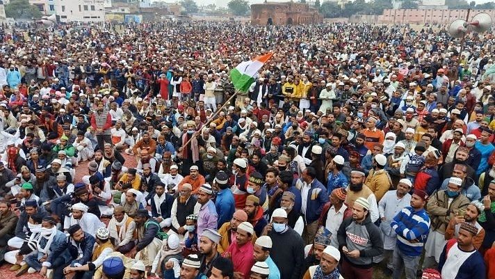 <div class="paragraphs"><p>Thousands of Muslims gathered for a 'Dharam Sansad' on Friday, 7 January, in Uttar Pradesh's Bareilly, to offer “mass sacrifice” in protest against the hate speeches delivered in the Haridwar ‘Dharam Sansad’.</p></div>