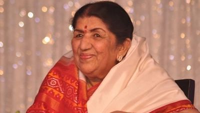 <div class="paragraphs"><p>Lata Mangeshkar is currently being treated at Mumbai's Breach Candy Hospital.</p></div>