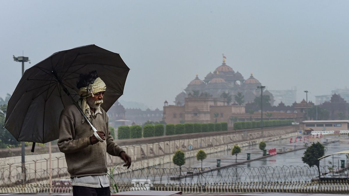 Delhi Wakes Up to Light Rain, Minimum Temperature at 11.5 Celsius