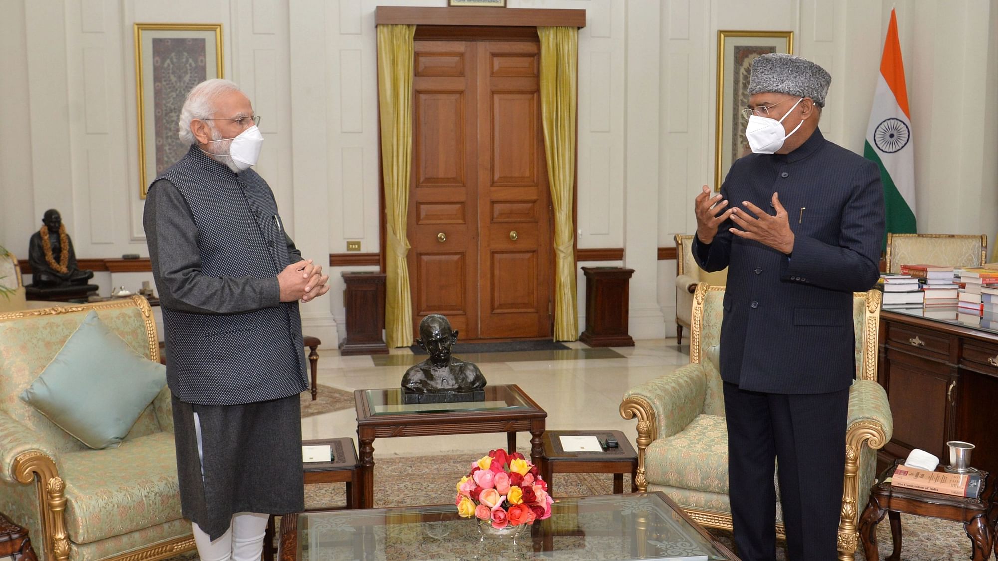 <div class="paragraphs"><p>A day after a "major lapse" in his security in Punjab, PM Modi on Thursday, 6 January, met President Ram Nath Kovind and gave him a "first-hand account of the security breach in his convoy".</p></div>