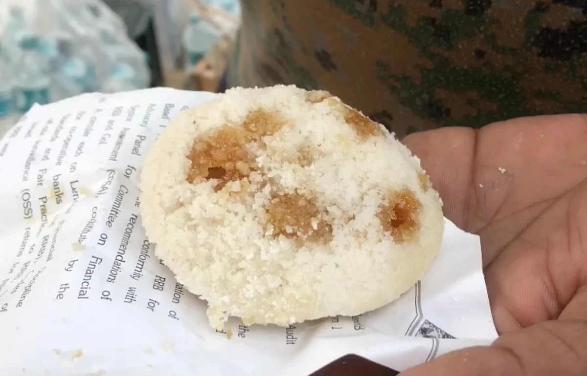 <div class="paragraphs"><p>Pitha.</p></div>