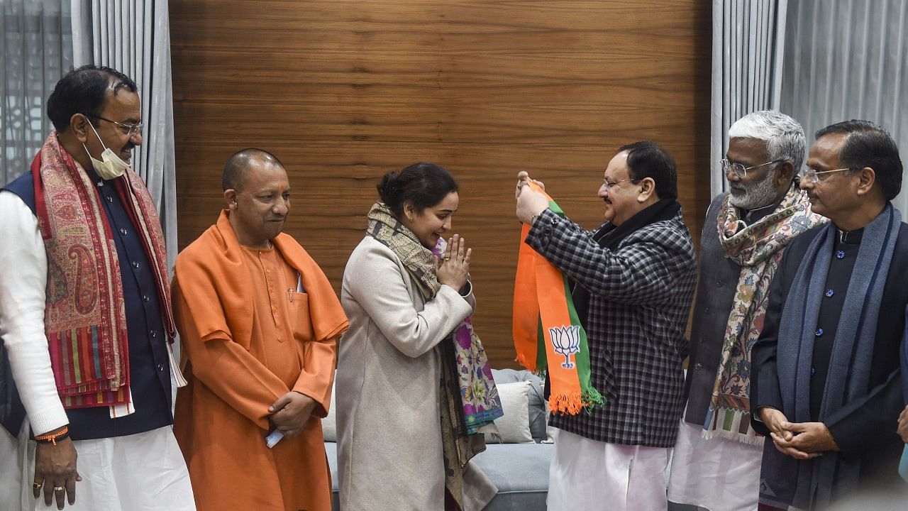 <div class="paragraphs"><p>Aparna Yadav, the daughter-in-law of former Uttar Pradesh chief minister and Samajwadi Party founder Mulayam Singh Yadav, joined the Bharatiya Janata Party (BJP) on Wednesday, 19 January.</p></div>