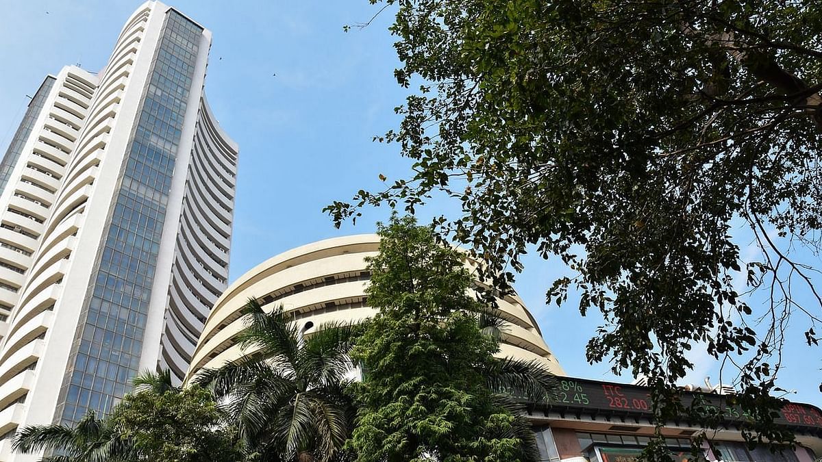 Sensex Dips 1,747 Points, Nifty at 16,842 Amid Russia-Ukraine Tensions