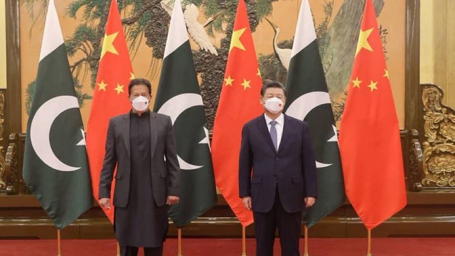 <div class="paragraphs"><p>China pledged to support Pakistan in safeguarding its sovereignty and fighting terrorism on Sunday, 6 February, after Chinese President Xi Jinping met with Pakistan Prime Minister Imran Khan in Beijing.</p></div>