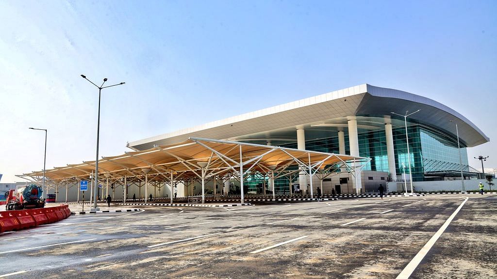 <div class="paragraphs"><p>Newly constructed arrival terminal at Delhi airport's T1 (Terminal 1) has started functioning from Thursday, 24 February. The state of the art facility has since received its first flight - IndiGo's 6E-6532 from Goa at 3.40 am today.</p></div>