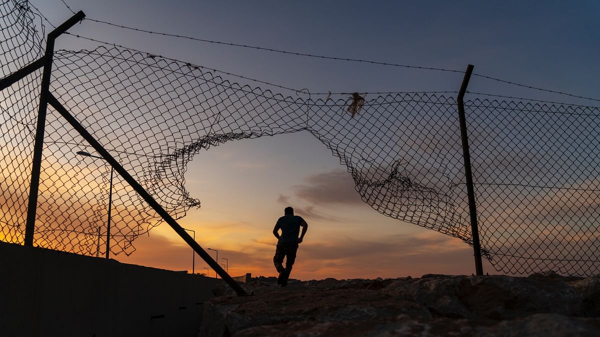 12 Migrants Freeze to Death on Greece-Turkey Border, Both Sides Exchange Blame
