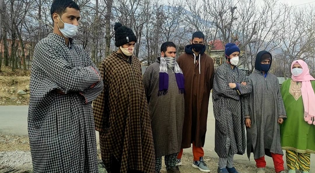 'Where Are the Milk Buyers?' Ask Dairy Farmers of Ganderbal in Kashmir 8 <div class="paragraphs"><p>Milk suppliers agitated due to the crisis.</p></div>