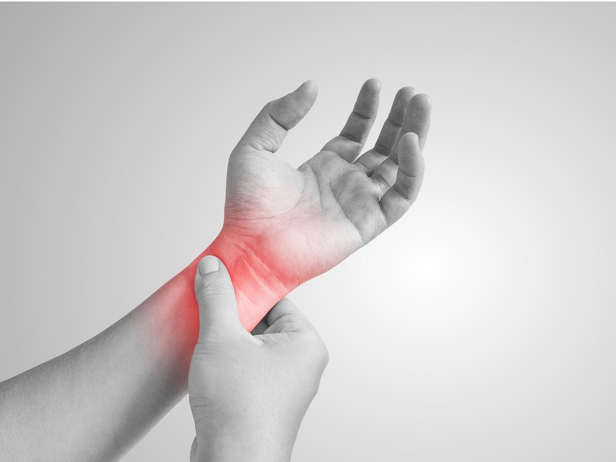 <div class="paragraphs"><p>Know these hacks that can reduce the pain caused by carpal tunnel syndrome.</p></div>