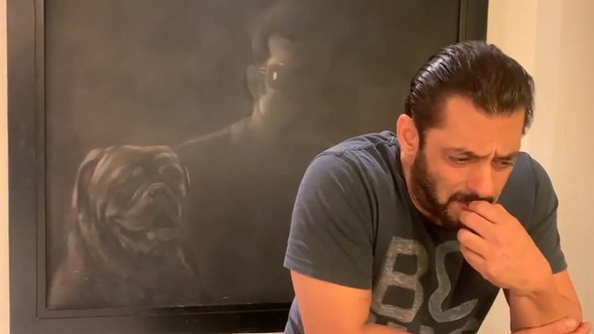 <div class="paragraphs"><p>Salman Khan pays tribute to late Lata Mangeshkar.</p></div>