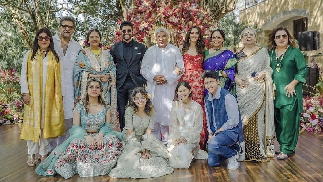 <div class="paragraphs"><p>Shabana Azmi welcomes daughter-in-law Shibani Dandekar into the family.</p></div>