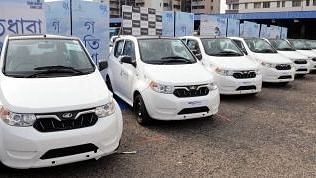 <div class="paragraphs"><p>The Delhi government has begun work on replacing its existing fleet of petrol and diesel automobiles with energy-efficient electric vehicles, in line with the Electric Vehicle Policy instituted in 2020.</p></div>