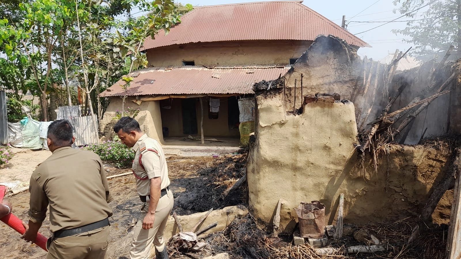 <div class="paragraphs"><p>The houses were set on fire amid protests over the alleged murder of a leader from the ruling Trinamool Congress (TMC) in the state.</p></div>