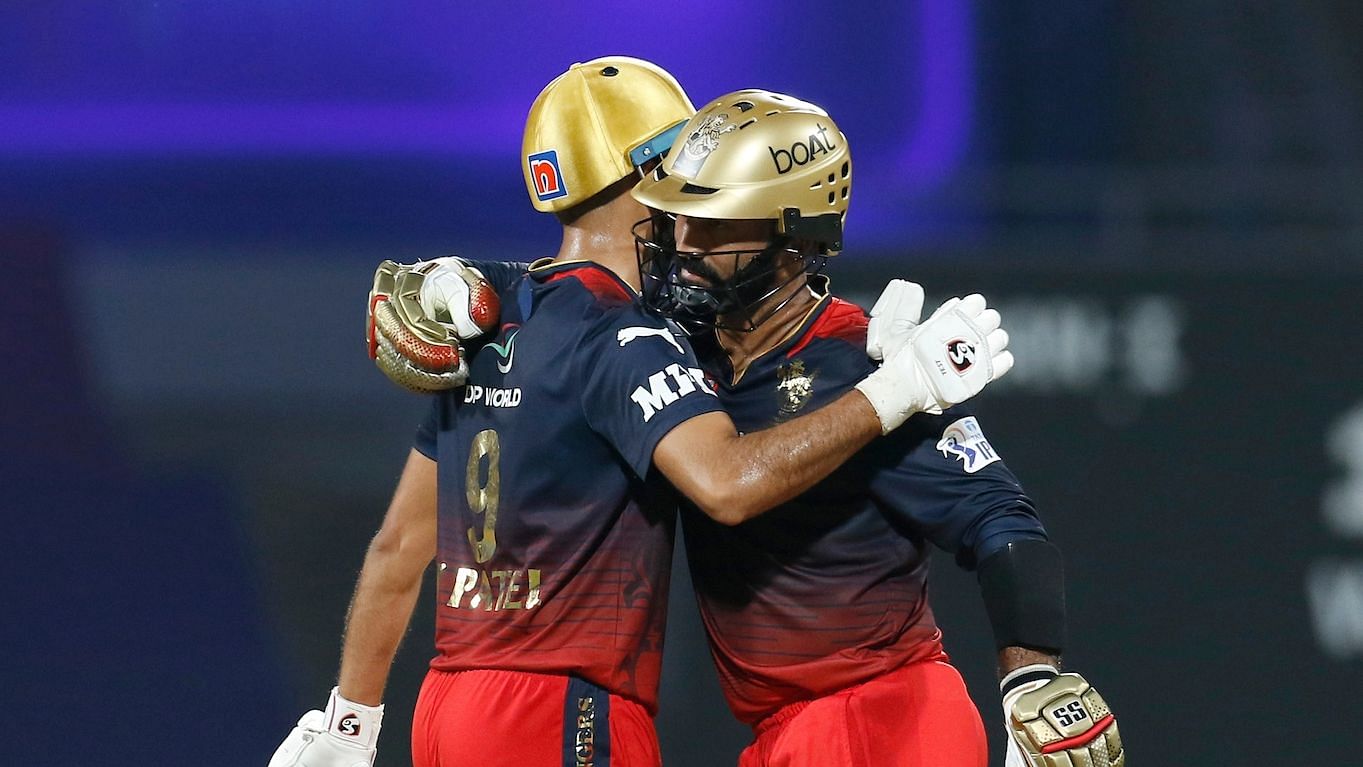 <div class="paragraphs"><p>Dinesh Karthik smashed an unbeaten 14 off just seven balls to help RCB beat KKR by 3 wickets.</p></div>