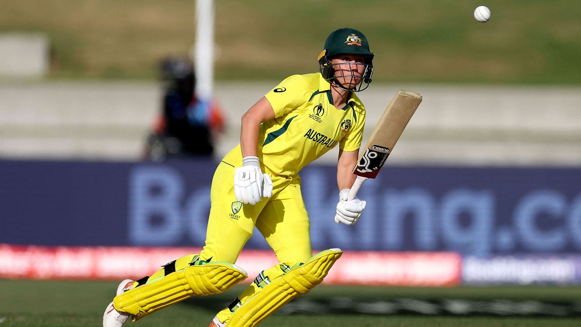 <div class="paragraphs"><p>Alyssa Healy top scored with 72 for Australia.</p></div>