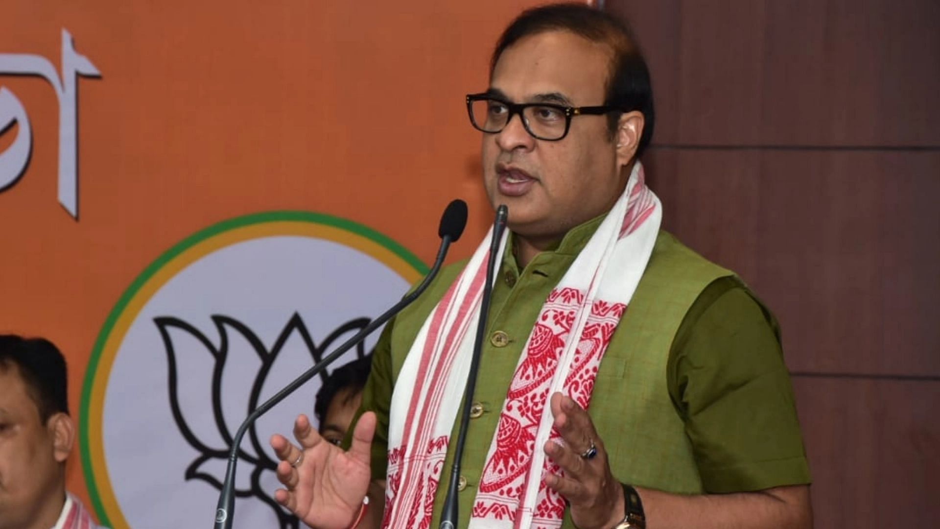 <div class="paragraphs"><p>As many as 30,000 to 40,000 houses were damaged in Assam due to the recent <a href="https://www.thequint.com/topic/assam-floods">massive floods</a>, Chief Minister Himanta Biswa Sarma said seeking an advance fund from the NDRF to help the affected people.</p></div>