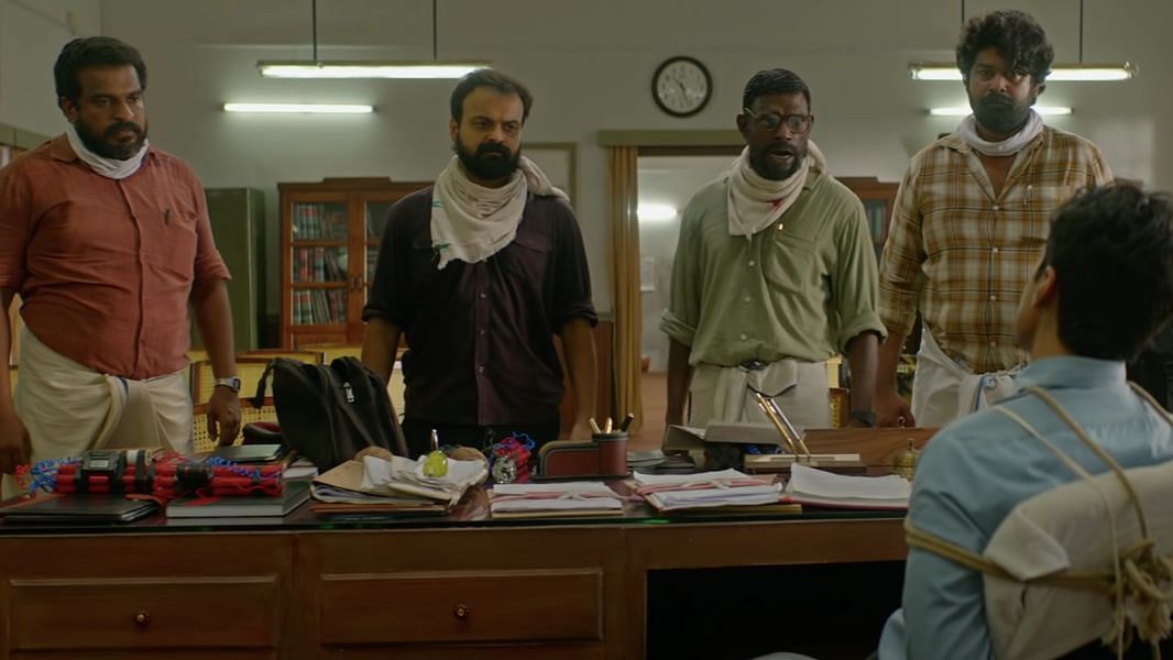Our review of the new Malayalam film 'Pada' based on a real hostage drama.