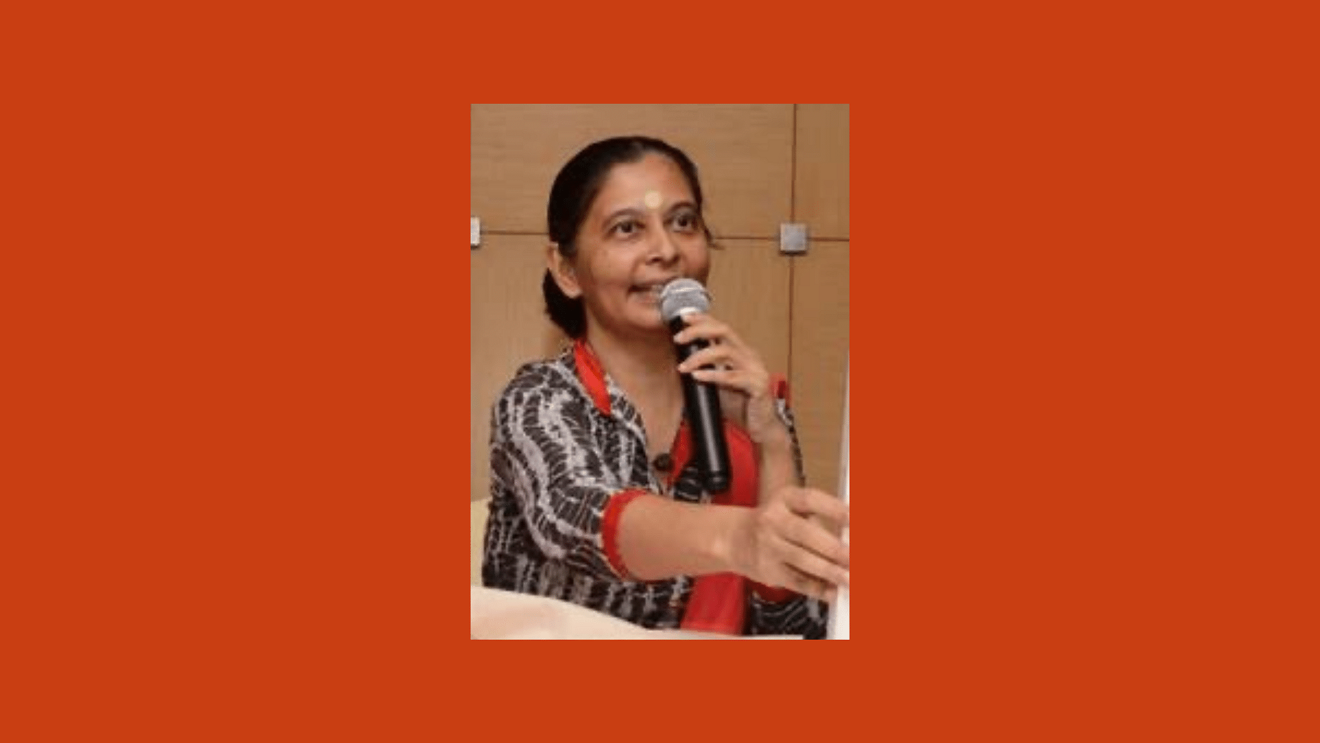 <div class="paragraphs"><p>Anju Bist, a native of Kerala's Kollam has been recognised by NITI Aayog for the extraordinary work she put in creating sustainable and reusable menstrual pads.</p></div>