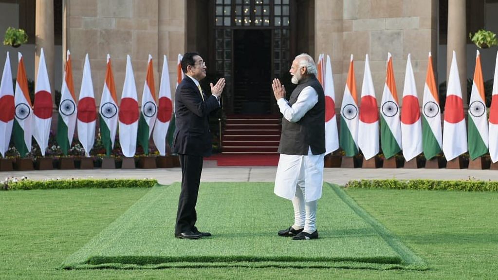 <div class="paragraphs"><p><a href="https://www.thequint.com/news/hot-news/who-is-fumido-kishida-japans-new-prime-minister">Japan's Prime Minister Fumio Kishida</a> met Prime Minister Narendra Modi at the Hyderabad House in Delhi, soon after arriving in India on Saturday, 19 March.</p></div>