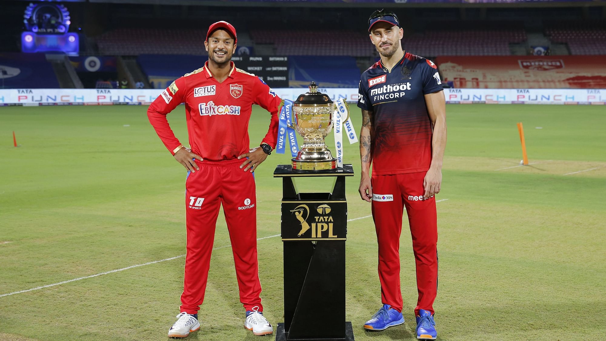 <div class="paragraphs"><p>Faf du Plessis and Mayank Agarwal at the toss.&nbsp;</p></div>