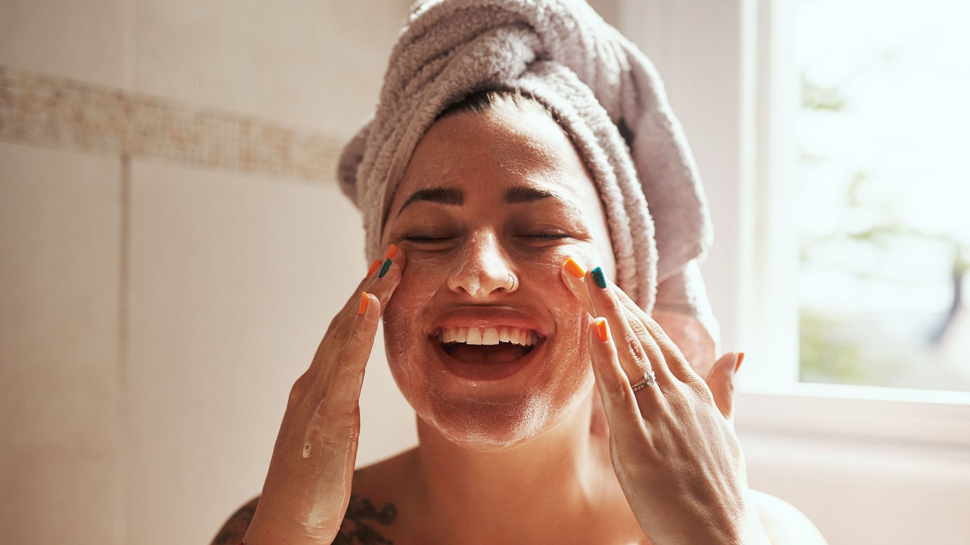 <div class="paragraphs"><p>Post Holi skincare and Hair care: washing off colours.</p></div>