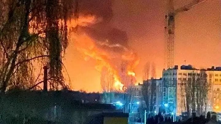 <div class="paragraphs"><p>A missile explodes at Vasikov oil depot as Russia continues its Ukraine invasion near Kyiv</p></div>
