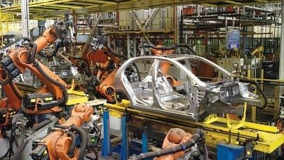 <div class="paragraphs"><p>Top automakers halt production in Russia amid Ukrainian invasion</p></div>