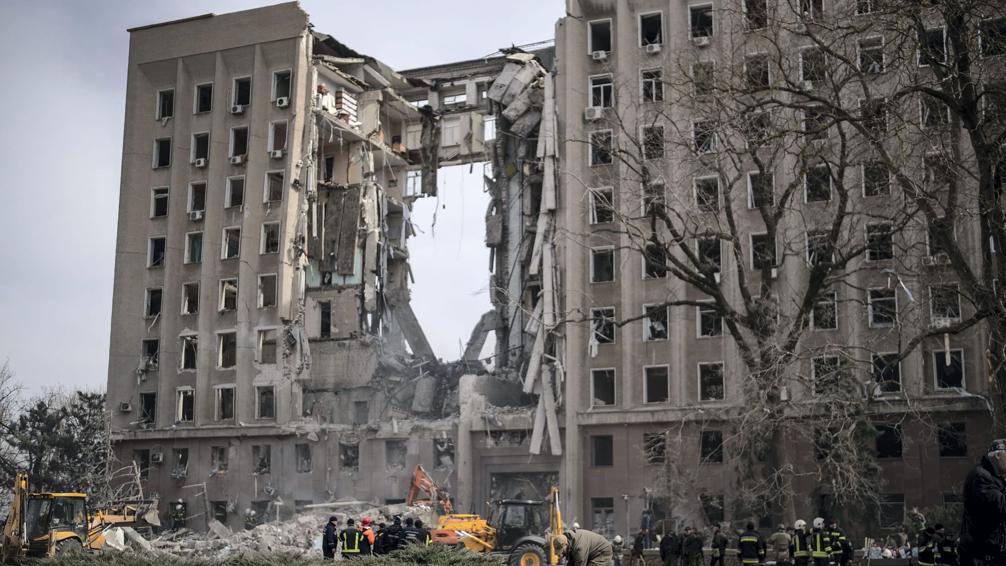 <div class="paragraphs"><p>The regional government headquarters of Mykolaiv, Ukraine, following a Russian attack, on Tuesday, 29 March.</p></div>