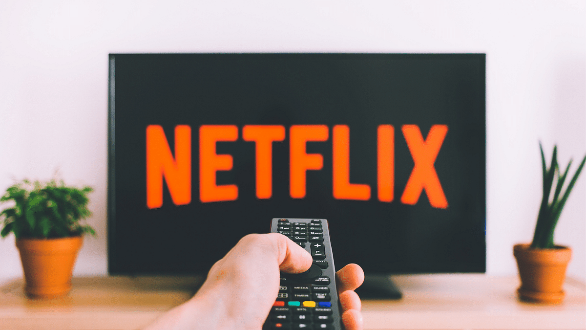 Netflix Considers Live Streaming After Losing 2 Lakh Paid Subscribers