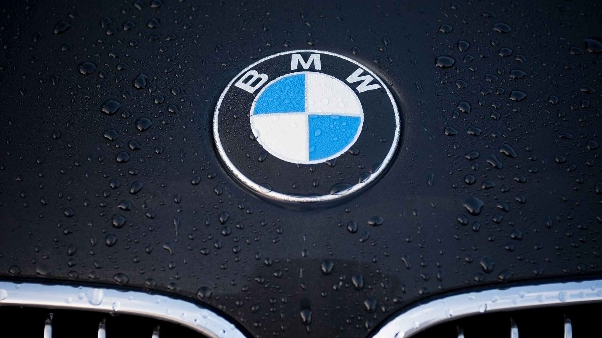 <div class="paragraphs"><p>BMW i4 Electric Sedan debut in India on 28 April 2022.</p></div>