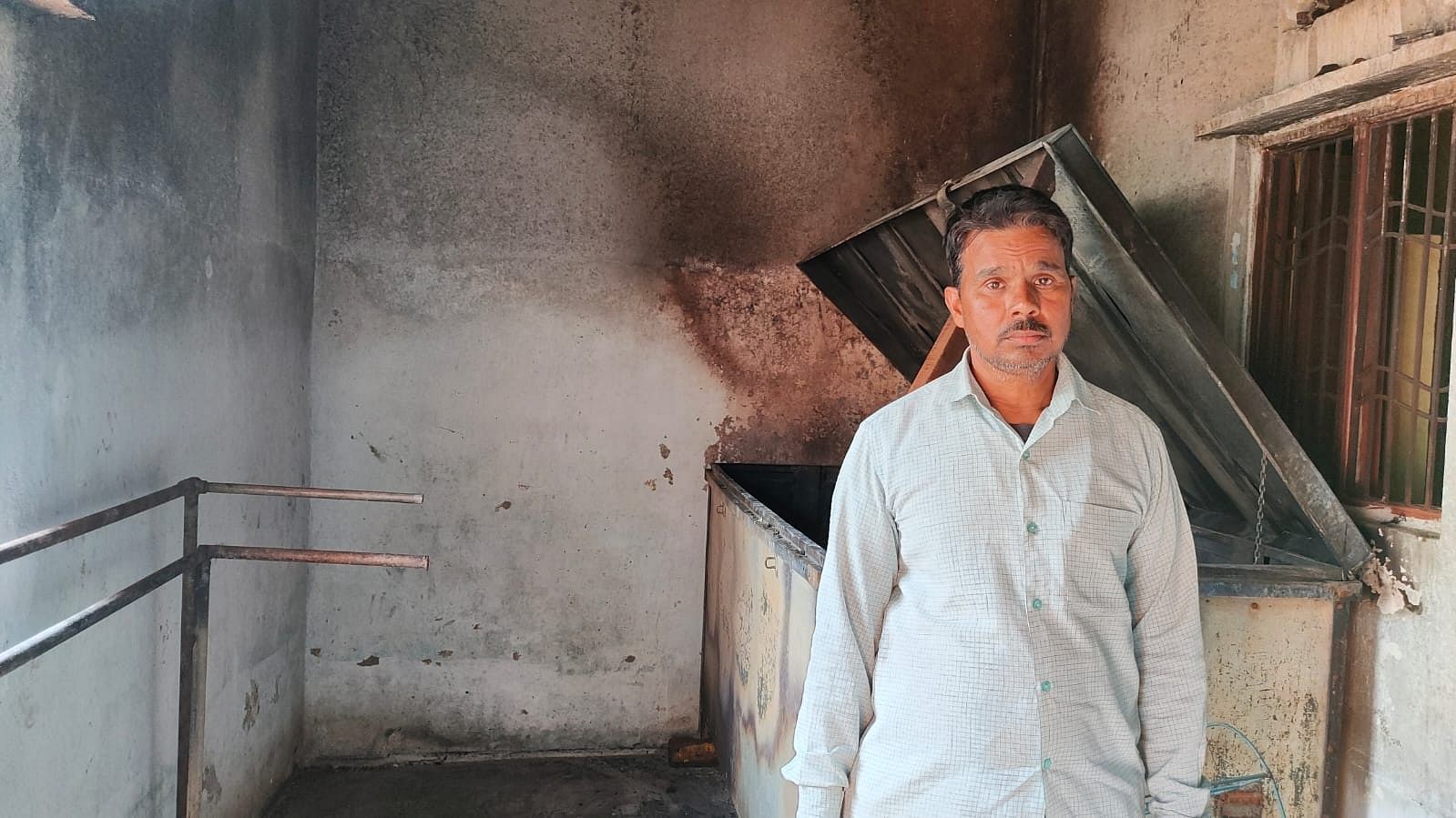 <div class="paragraphs"><p>"The clothes on our body are all that we possess now. Everything else is destroyed," said Ramesh Jadav, a resident of Khargone's Sanjay Nagar, whose house was looted and set on fire recently.</p></div>