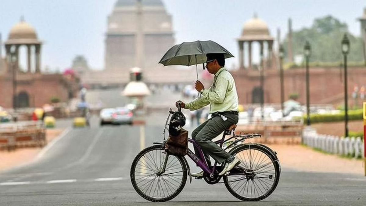 Delhi To Witness Heatwave Again From 10 May, Max Temp To Reach 44 °C