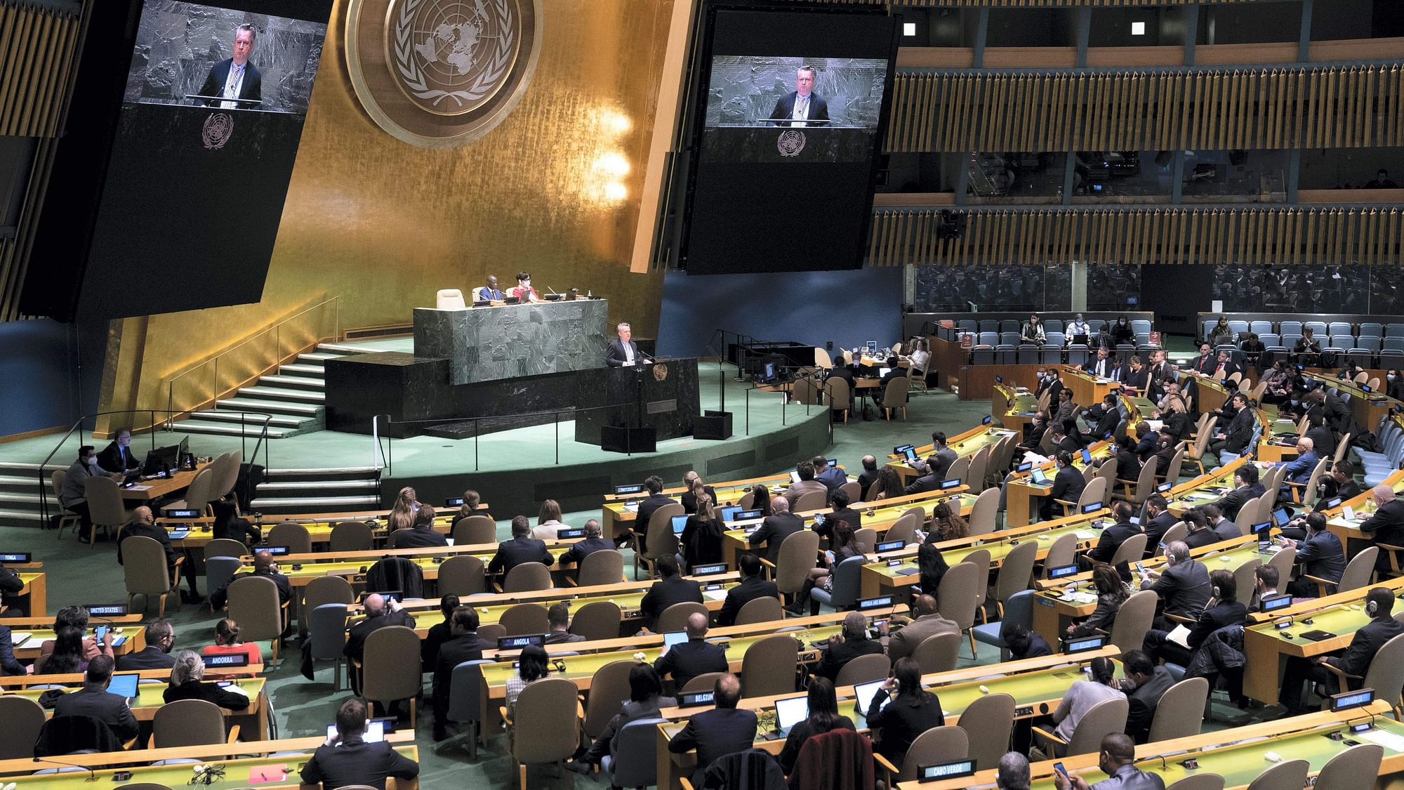 <div class="paragraphs"><p> Sergiy Kyslytsya, Permanent Representative of Ukraine to the United Nations, speaks during a meeting of the United Nations General Assembly, Thursday, 7 April 2022, at the United Nations headquarters.</p></div>