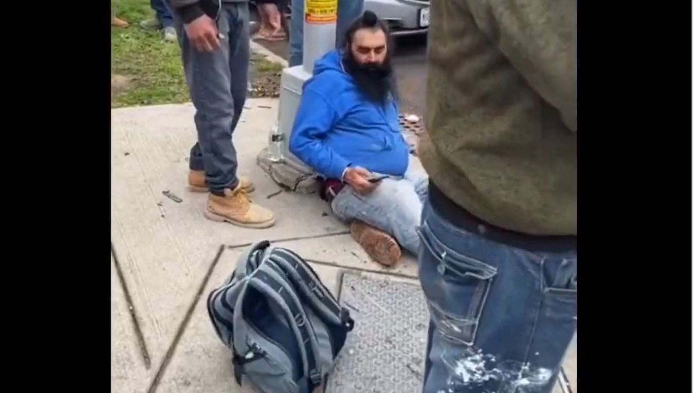 <div class="paragraphs"><p>Two Sikh men were assaulted in the Richmond Hills area of New York, US, on Tuesday, 12 April.</p></div>