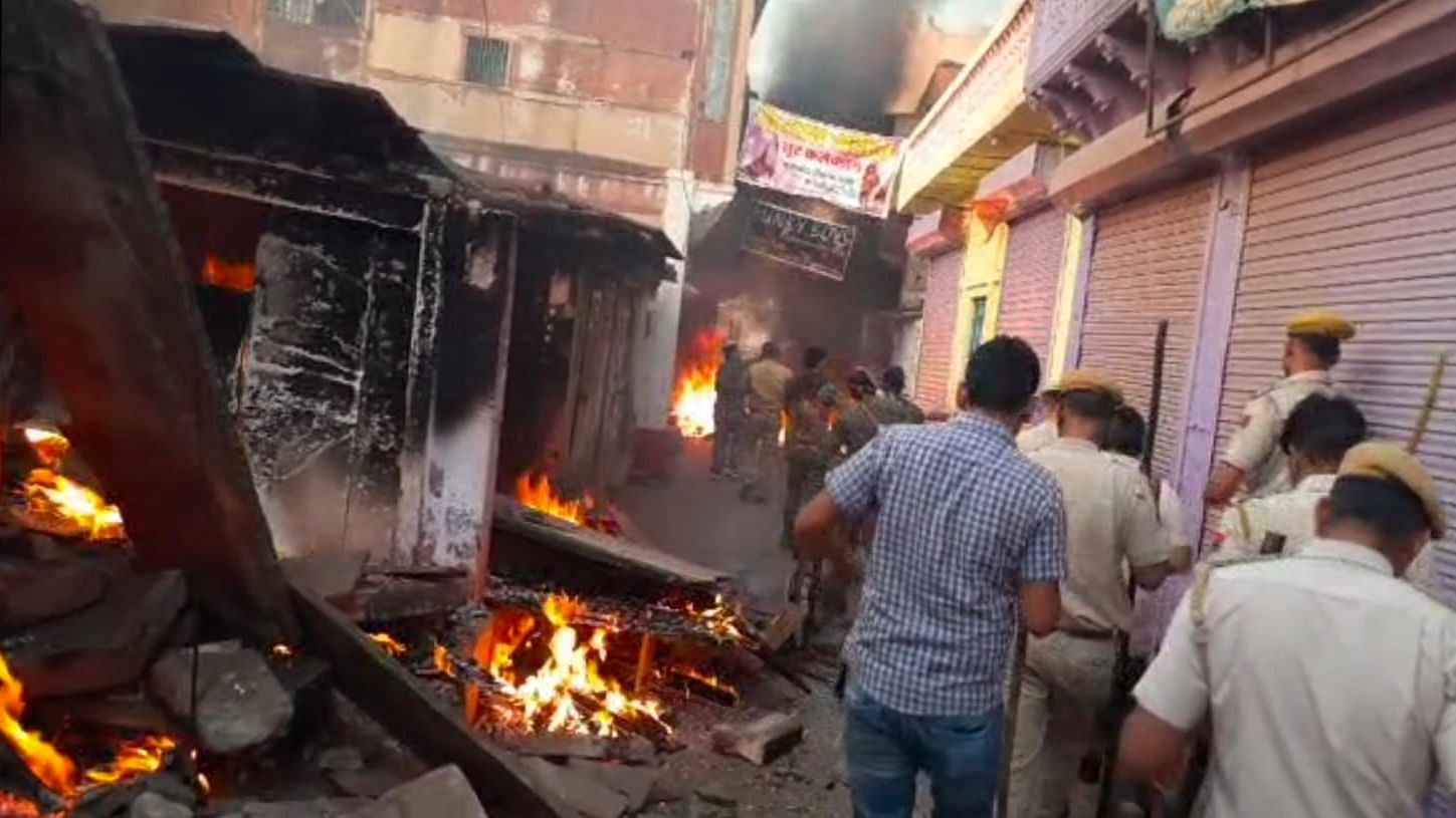 <div class="paragraphs"><p>Over two dozen people sustained injuries in the communal clashes that broke out in Karauli Rajasthan on 2 April.&nbsp;</p></div>