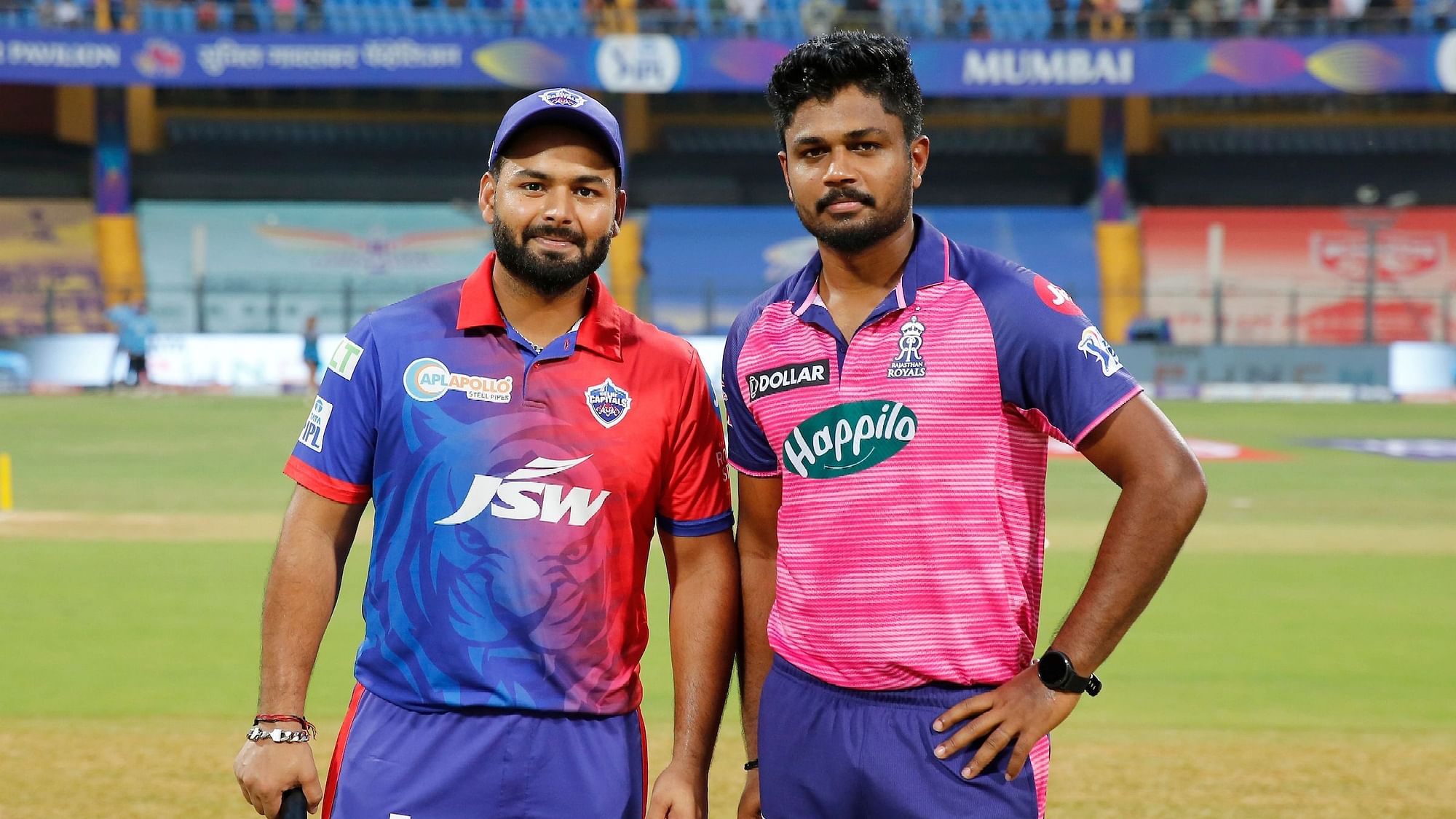 <div class="paragraphs"><p>Rishabh Pant and Sanju Samson at the toss ahead of their IPL 2022 game.</p></div>