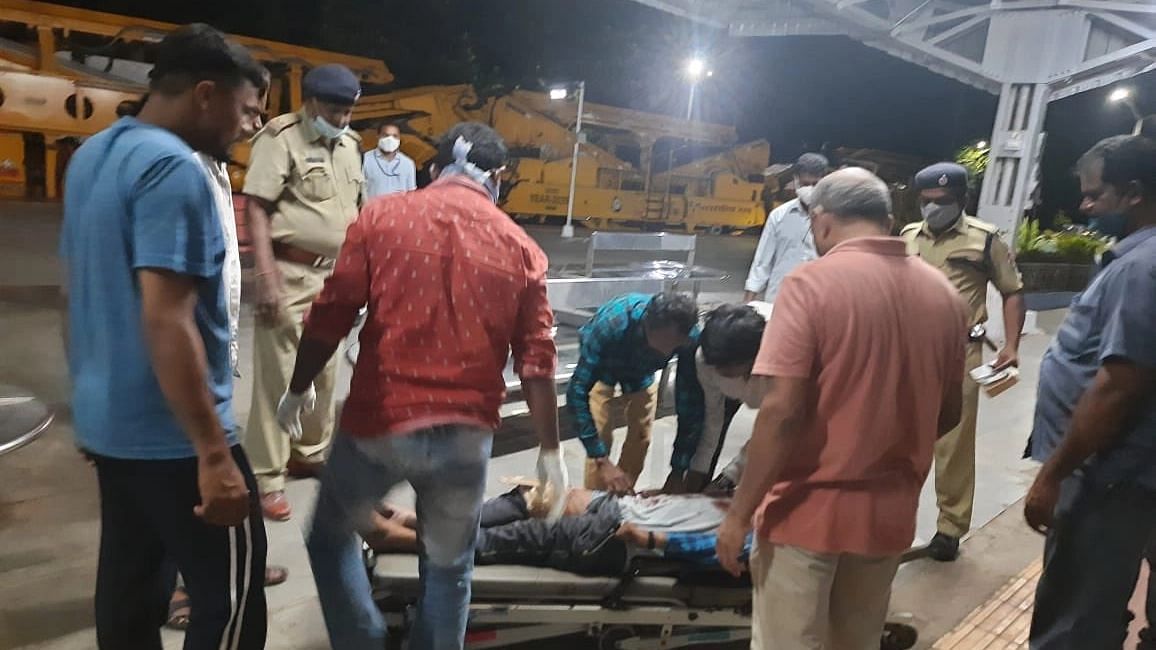 <div class="paragraphs"><p>The police stated that the Konark Express was coming from the opposite direction and ran over the seven people.</p></div>