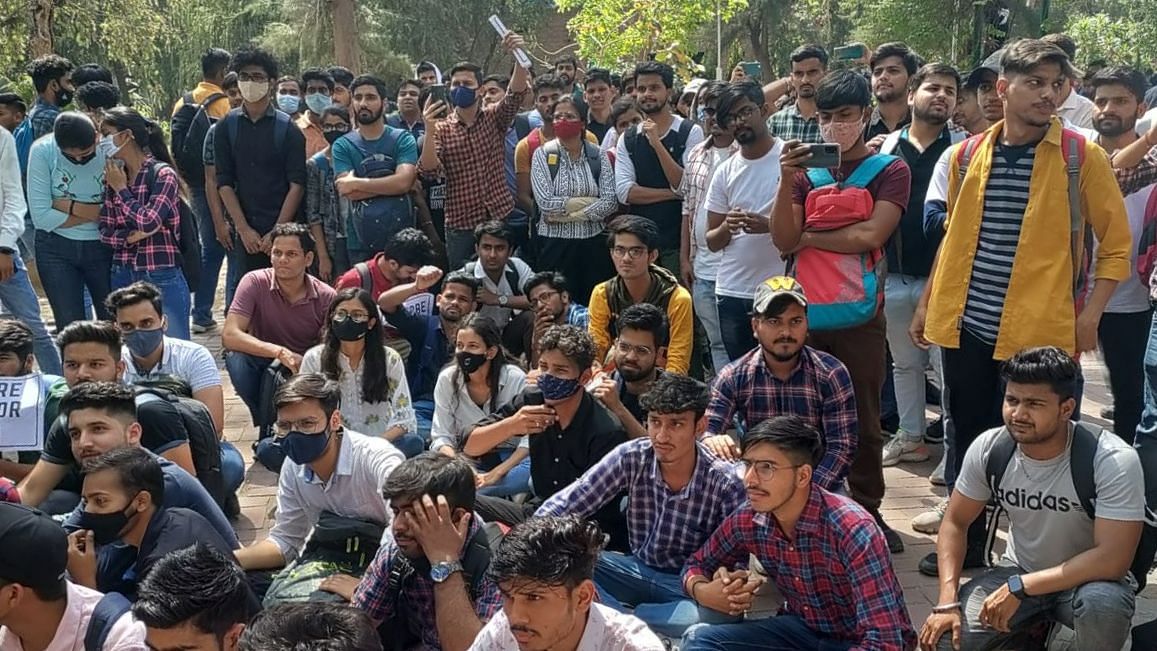 <div class="paragraphs"><p>Hundreds of students have been protesting at Delhi University's north campus.&nbsp;</p></div>