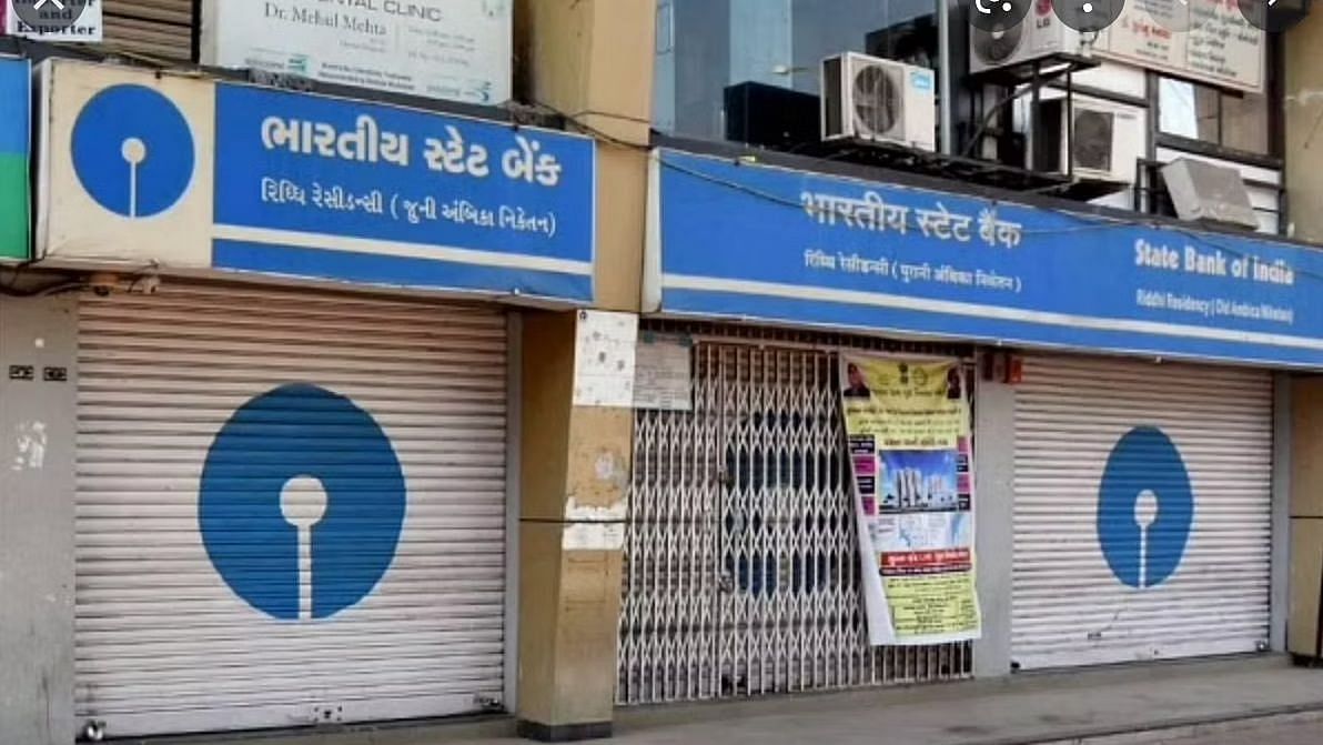 <div class="paragraphs"><p>The State Bank of India (SBI) announced on Sunday, 21 May, that customers can exchange Rs 2,000 denomination banknotes, up to ₹20,000, at branches without a requisition slip or identity proof.</p></div>