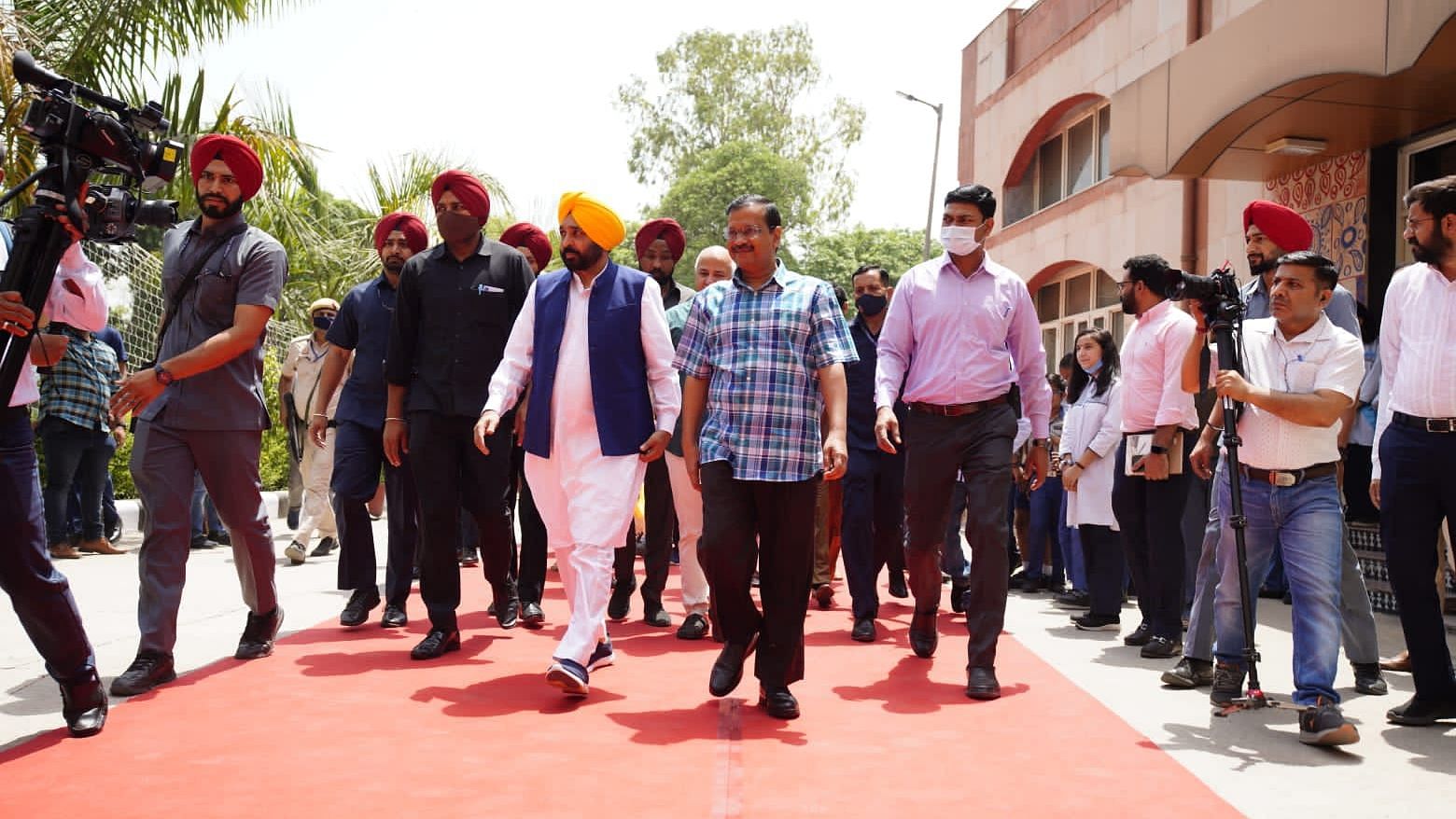 <div class="paragraphs"><p>Punjab Chief Minister Bhagwant Mann's visit to Delhi to study the state's model of running schools and hospitals has come under severe criticism, with the Opposition dubbing his visit as a "political drama" and a "mere photo op."</p></div>