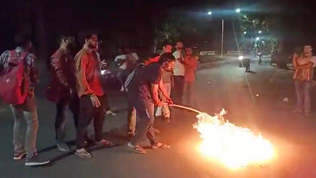 <div class="paragraphs"><p>A bunch of students at Banaras Hindu University in UP's Varanasi staged a protest and burnt an effigy of vice chancellor outside his residence following an Iftar organised at a Women's College inside the campus.</p></div>