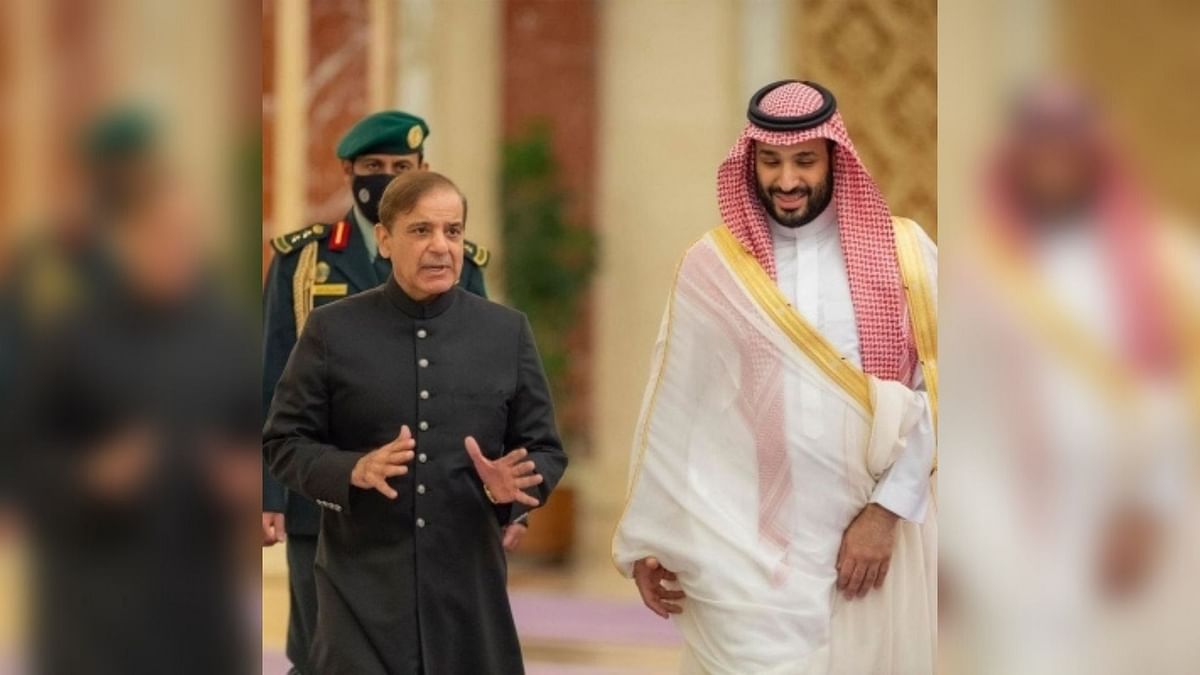 Saudi Arabia Pledges $8 Billion to Help Revive Pakistan's Ailing Economy