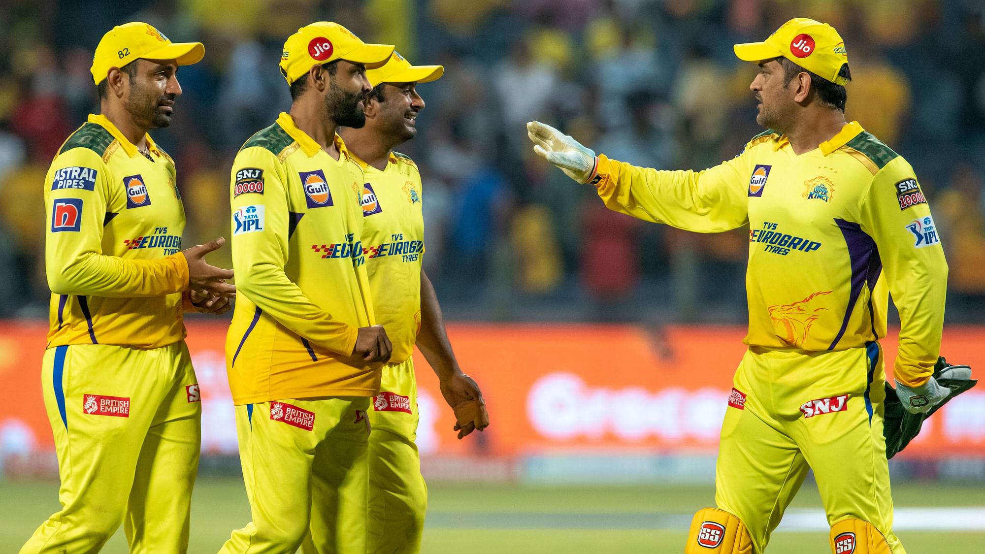 <div class="paragraphs"><p>MS Dhoni and team celebrate CSK's win against SRH</p></div>