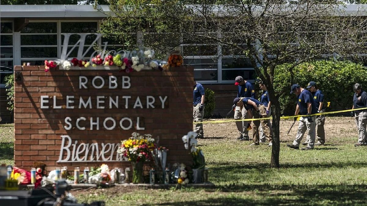 'Cops Aren't Doing Sh**': Parents Accuse Police of Delay During Texas Shooting