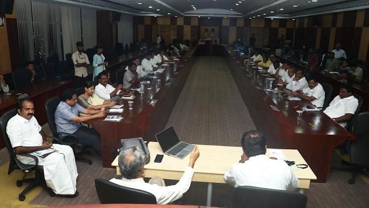 <div class="paragraphs"><p>Tamil Nadu Ministers meet to discuss Climate Change.</p></div>