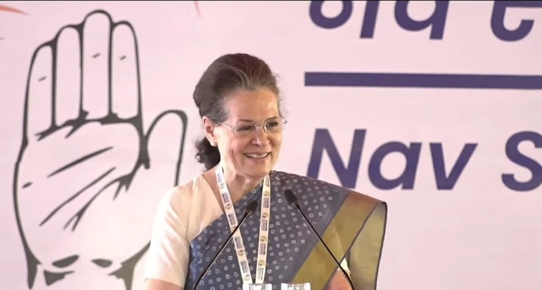 <div class="paragraphs"><p>(Sonia Gandhi laughs during her closing speech at the Udaipur Chintan Shivir)</p></div>