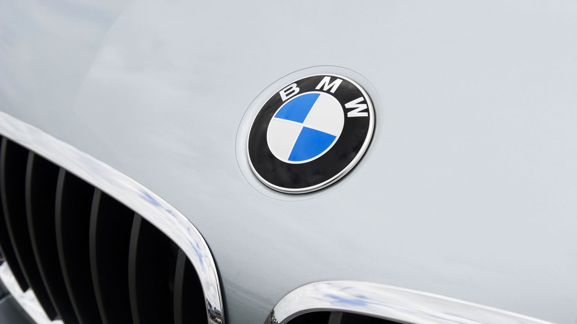 <div class="paragraphs"><p>BMW i4 Electric Sedan launch date has been revealed.</p></div>