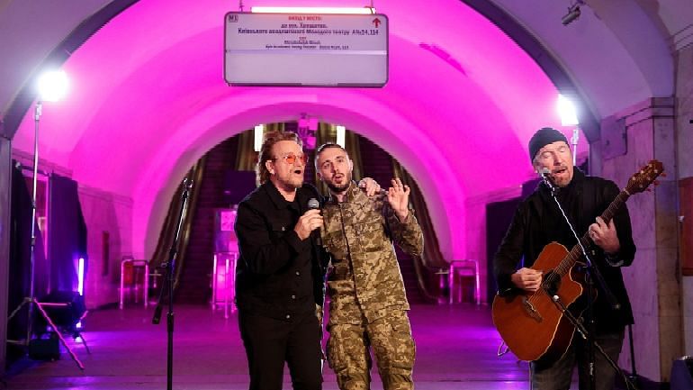 <div class="paragraphs"><p>Bono and The Edge perform at a bomb shelter in Kyiv.</p></div>